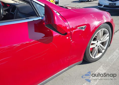 2013 Tesla Model S Performance z USA, uszkodzony, nr VIN 5YJSA1CP4DFP13611